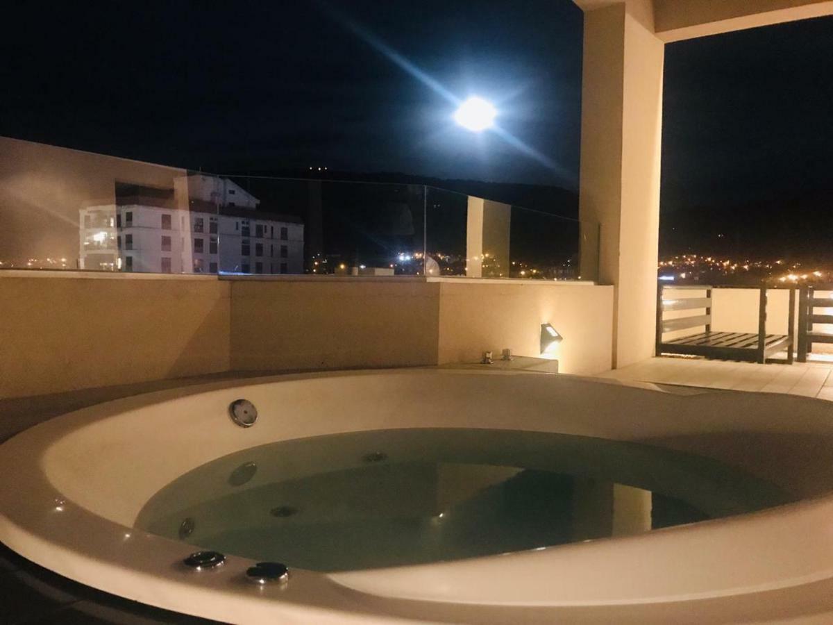 Deluxe Reyes Catolicos Apartman Salta Kültér fotó
